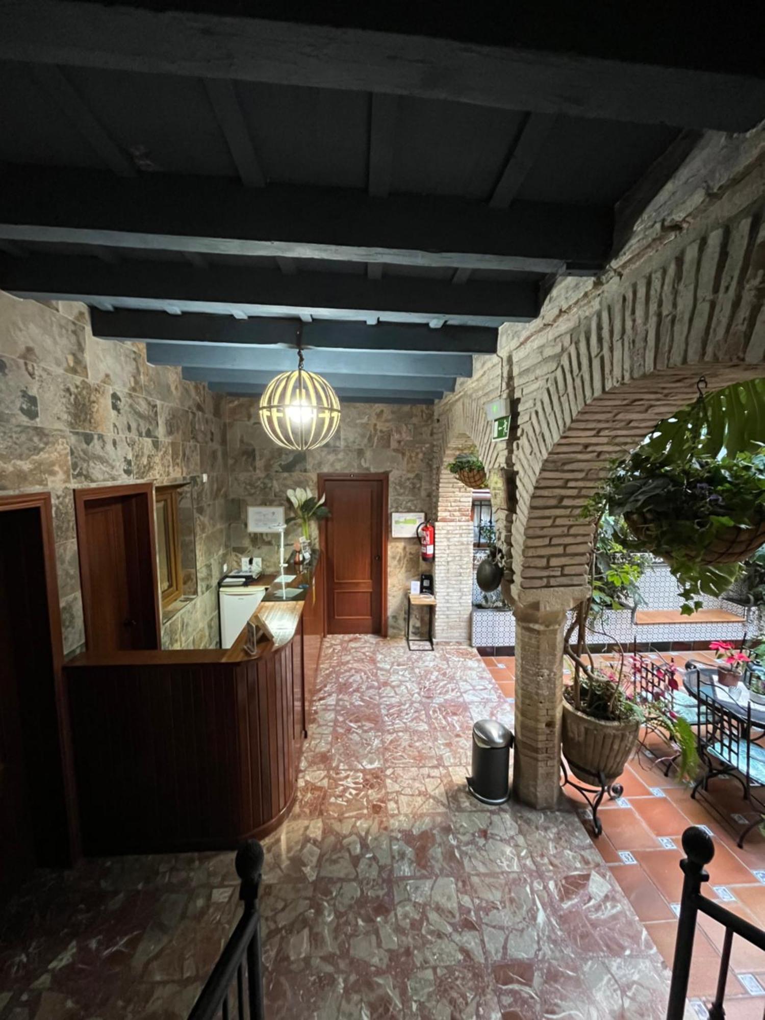 Pension Los Arcos Cordoba Exterior photo