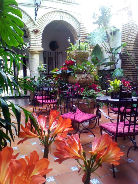 Pension Los Arcos Cordoba Exterior photo